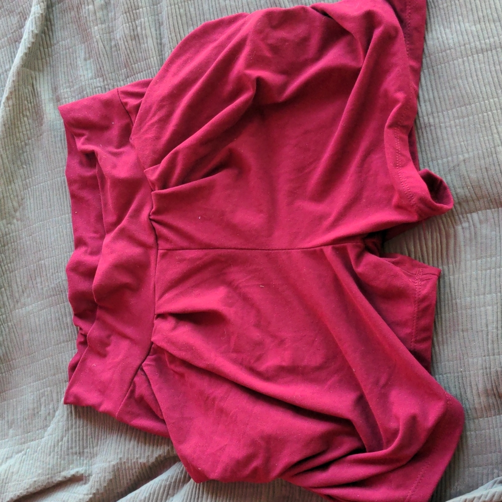 Pleated Stretchy Yoga shorts
